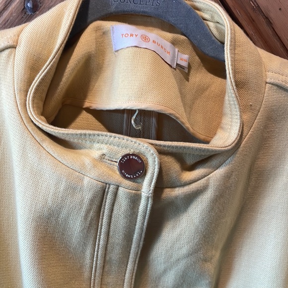 Tory Burch Shelly coat. Yellow/mustard. The color is amazing but hard to capture - Picture 3 of 8